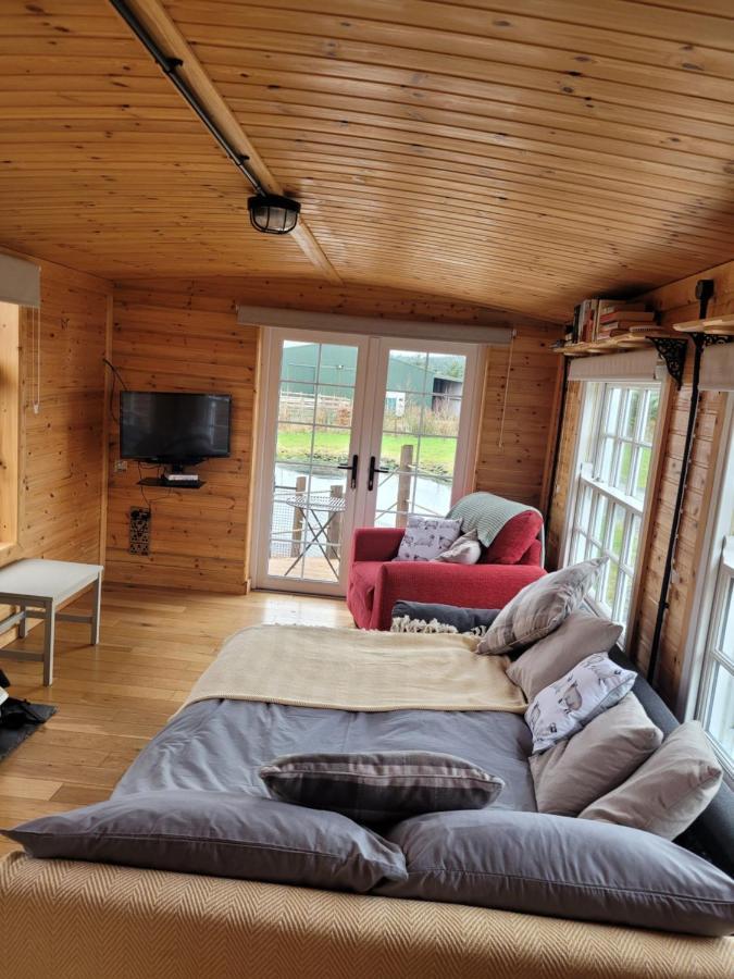 The Cabin At Forestview Farm Greenisland Exterior photo
