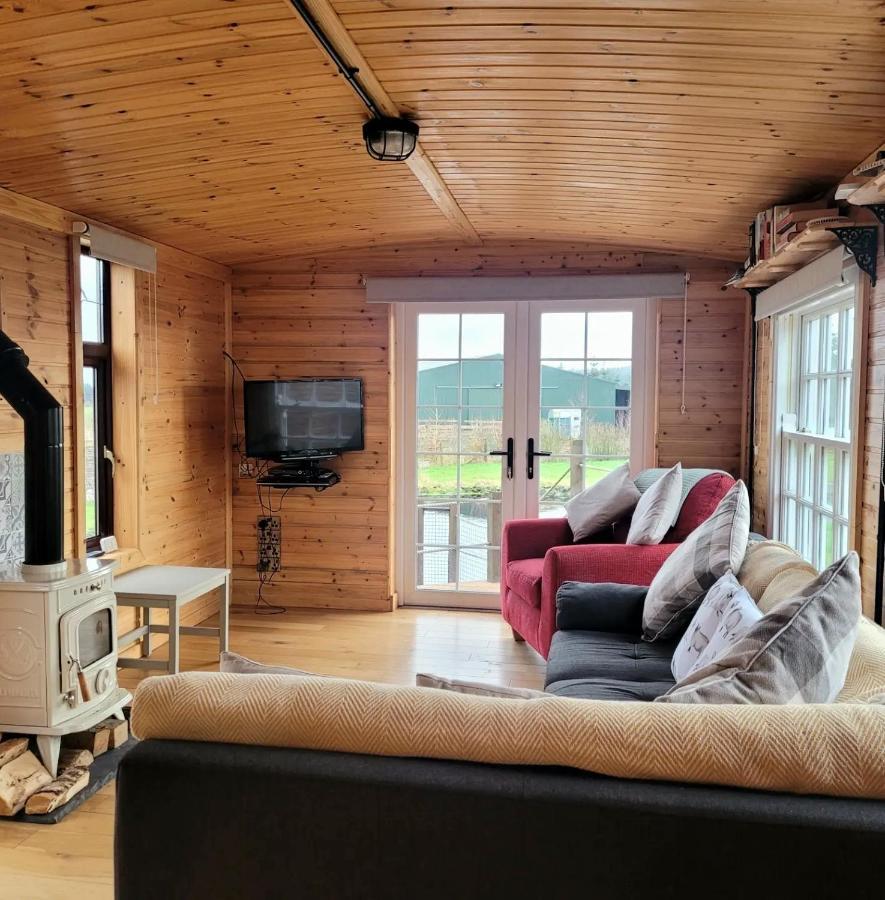 The Cabin At Forestview Farm Greenisland Exterior photo